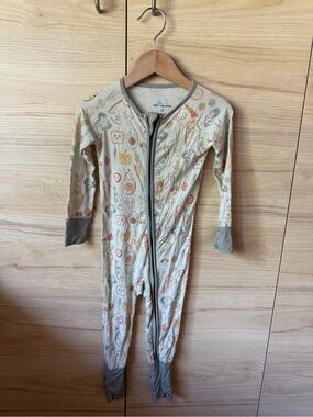 Neutral Fruit Print Zip One-Piece Pajamas - Kids